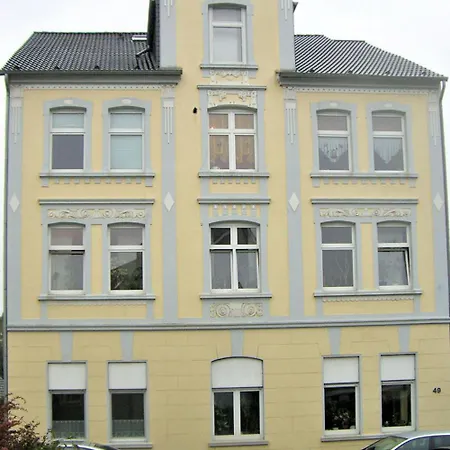 Appartement Mit Kochnische Oder Wohnkueche Und Bad